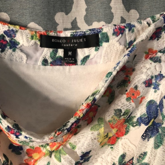 Romeo & Juliet Couture Floral Embroider Mini Skirt - Picture 3 of 8